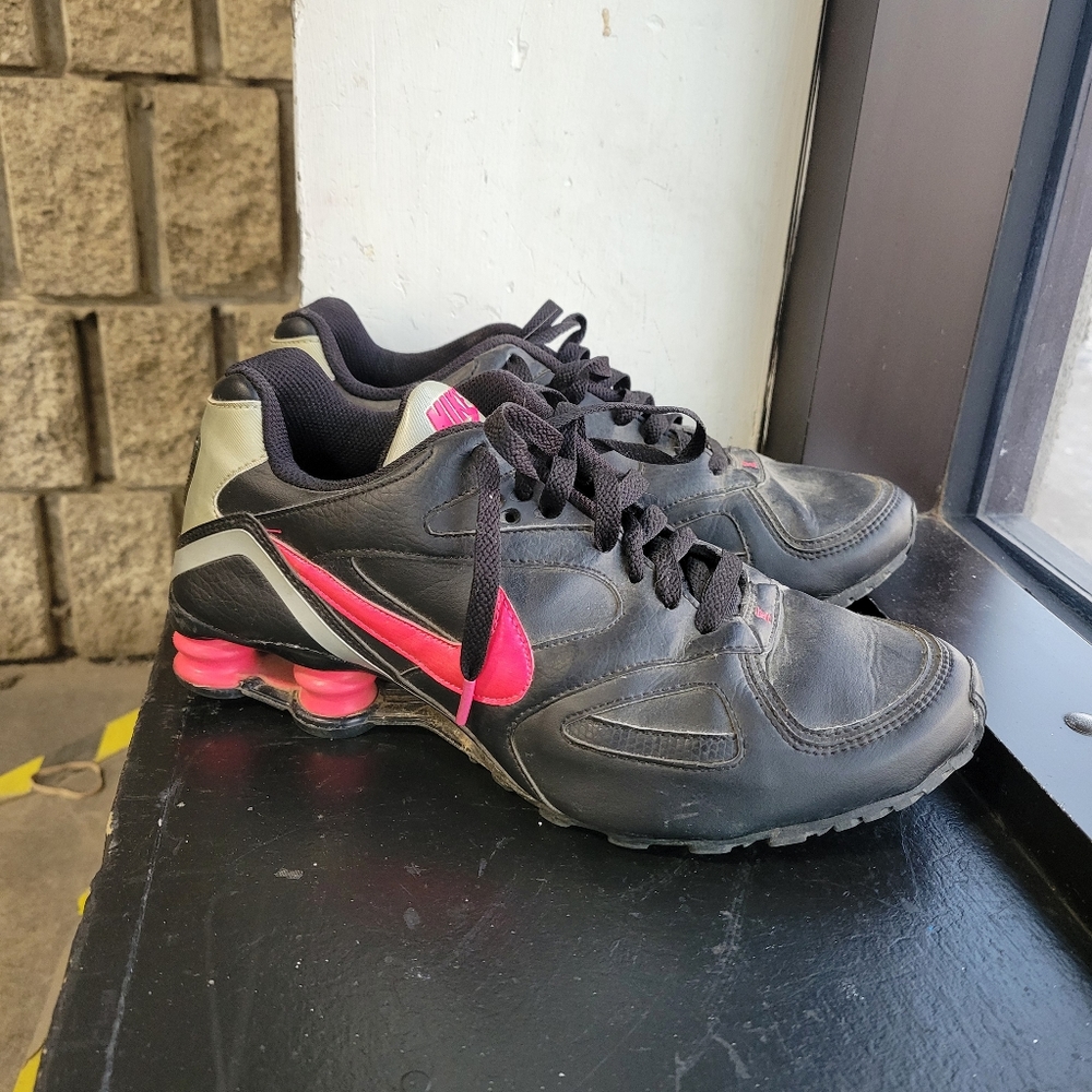 NIKE Shox Heritage Black Pink Running Shoes Women's Sz 8.5 M barbie